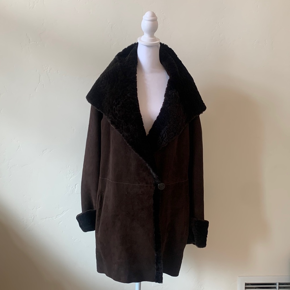 Blue Duck Shearling A-line Coat.  NWT. Size M. Shawl collar/hood. Brown